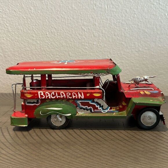Vintage Philippines Red Tin Souvenir Hand Made Toy - Picture 1 of 5